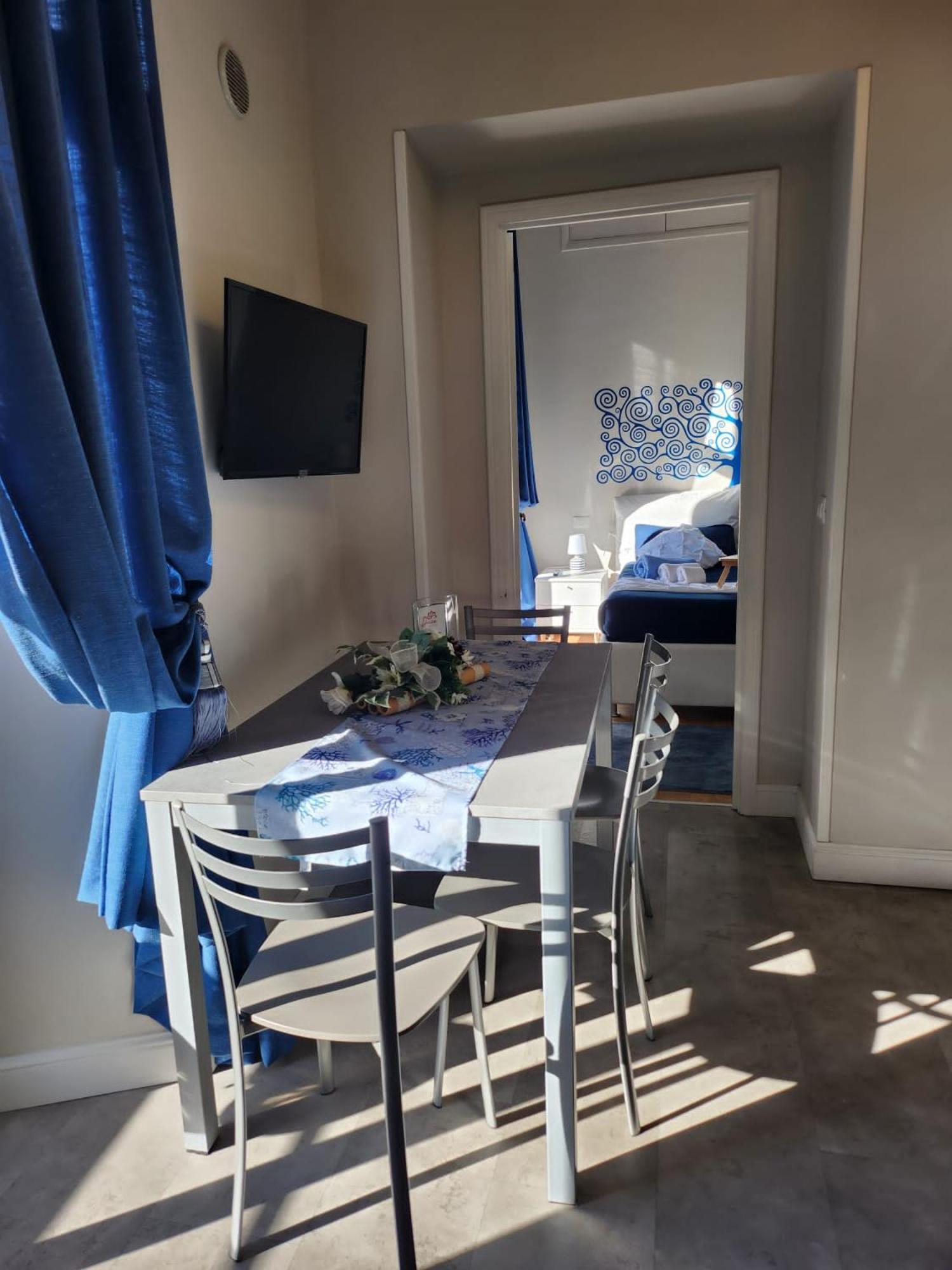 Delia Apartment